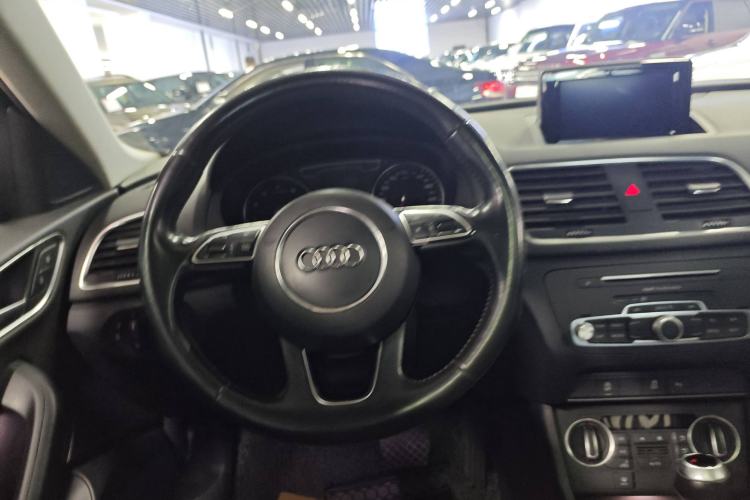 Used Audi Q3 2016 30 TFSI Fashion Model

