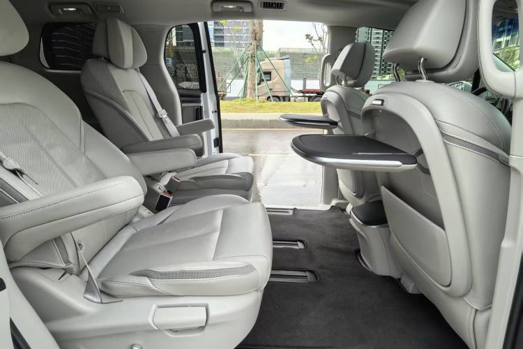 Used Buick GL8 2023 ES Lu Zun Deluxe and Yue Edition
