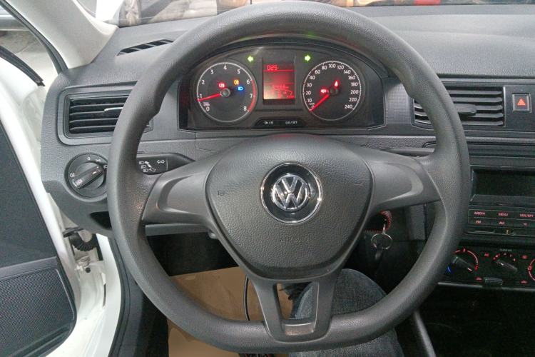 Used Volkswagen Santana 2016 1.4L Manual Fashion Edition
