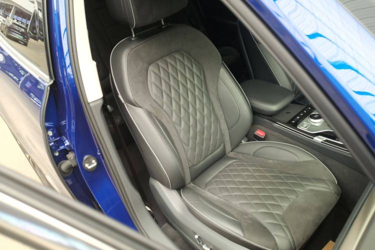 Used Hongqi HS5 2019 2.0T Smart Connect Flagship All-Wheel-Drive Version
