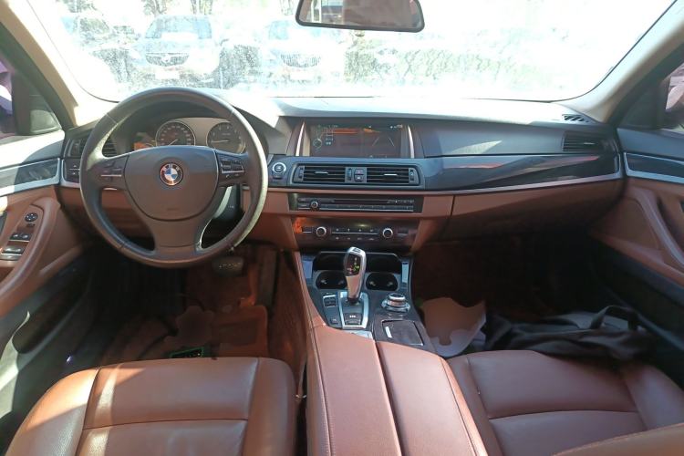 Used BMW 5 Series 2015 520i Elegant Edition
