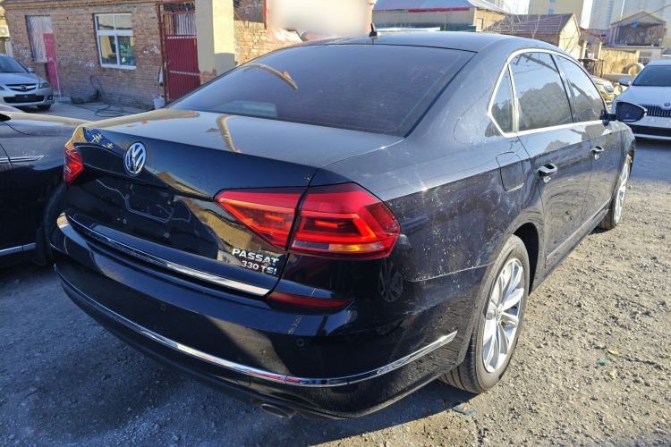 Used Volkswagen Passat 2016 330TSI DSG Prestige Edition
