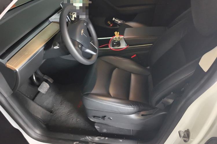 Used Tesla Model Y 2022 Rear-Wheel-Drive Version
