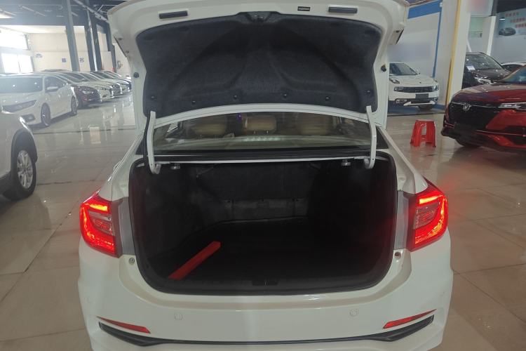 Used Honda Crider 2015 1.8L Automatic Luxury Edition
