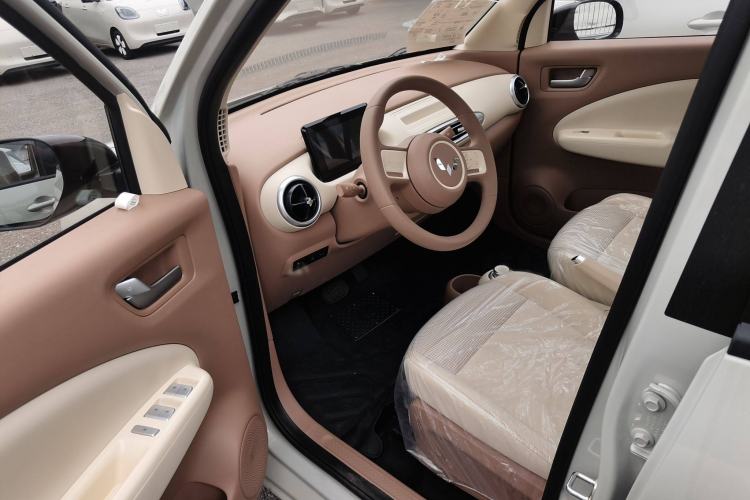 Used Wuling Hongguang MINIEV 2025 Four-Door Version Advanced Edition
