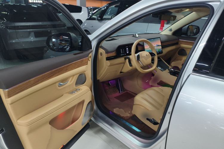 Used Hima AITO M7 2024 1.5T Rear-Drive Plus Version 5 Seats