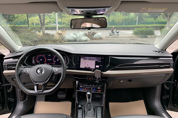 Used Volkswagen Passat 2020 Revised Version 330TSI Luxury Edition China VI Standard