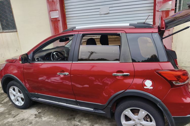 Used Haval H1 2017 Red-Label 1.5L AMT Comfort Model
