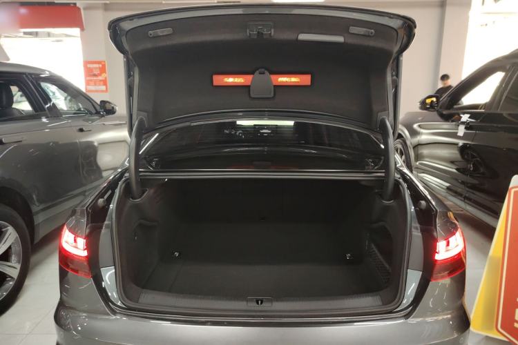 Used Audi A4L 2022 40 TFSI Fashion Dynamic Model
