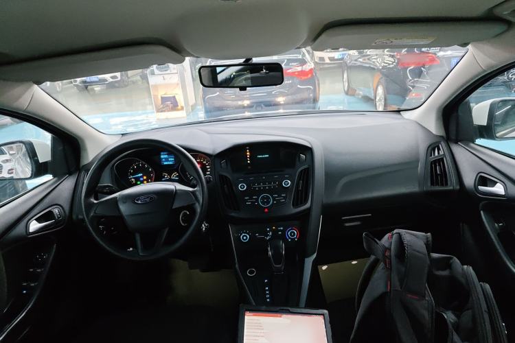 Used Ford Focus 2015 Hatchback 1.6L Automatic Comfort Model
