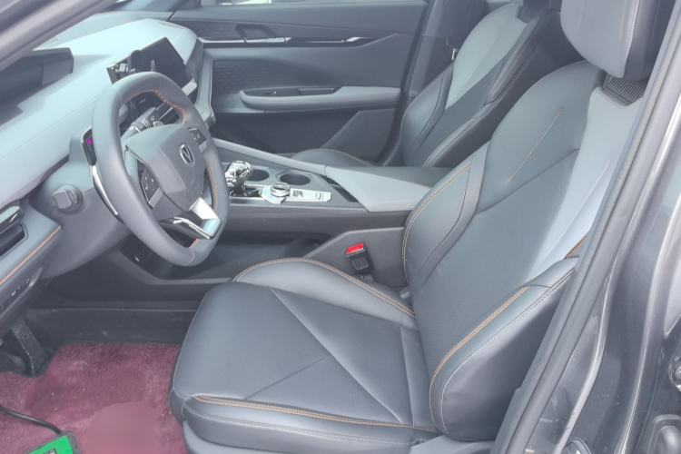 Used Changan UNI-V 2022 1.5T Prestige Version
