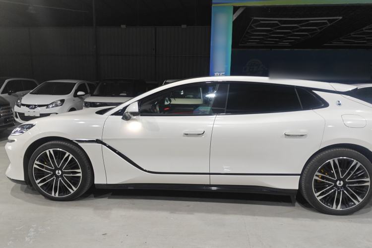 Used Denza Z9GT 2024 1100 Four-Wheel Drive Ultra Version
