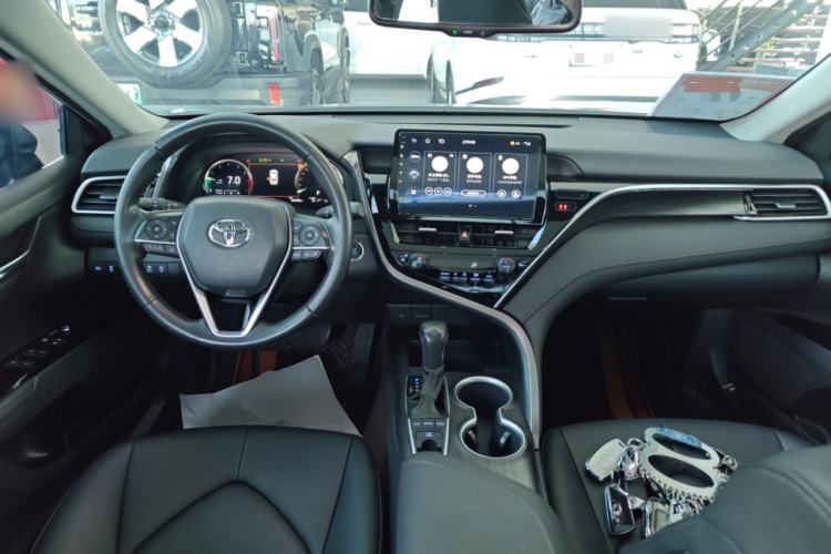 Used Toyota Camry 2021 2.5G Luxury Edition
