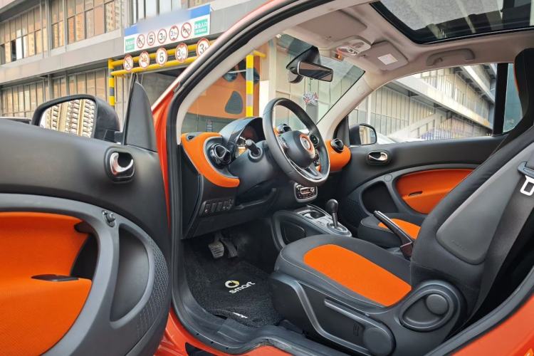 Used  fortwo 2015 1.0L 52 kW Hardtop Passion Edition
