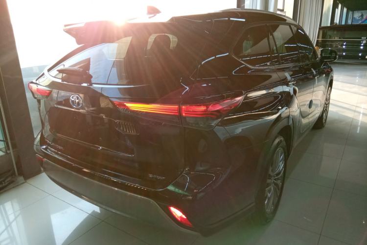 Used Toyota Highlander 2022 Dual-Engine 2.5L Four-Wheel Drive Prestige Version 7 Seats