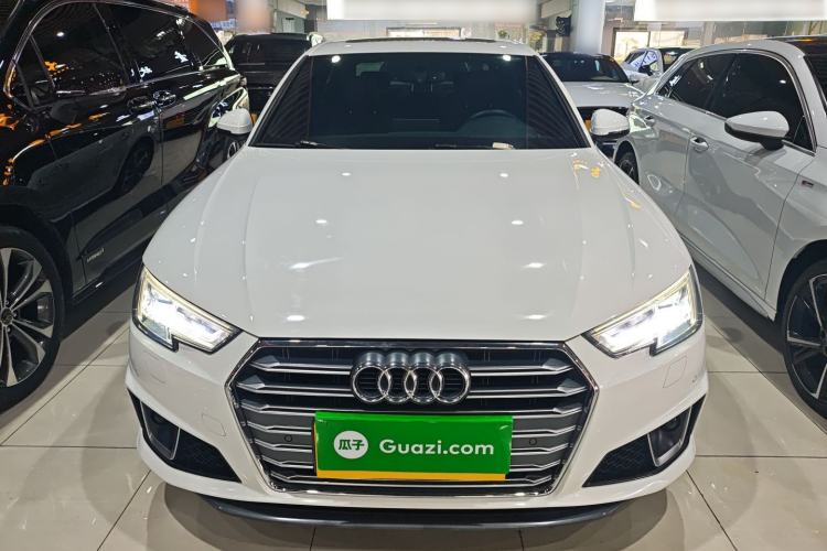 Used Audi A4L 2019 40 TFSI Fashion Edition China VI Emission Standard