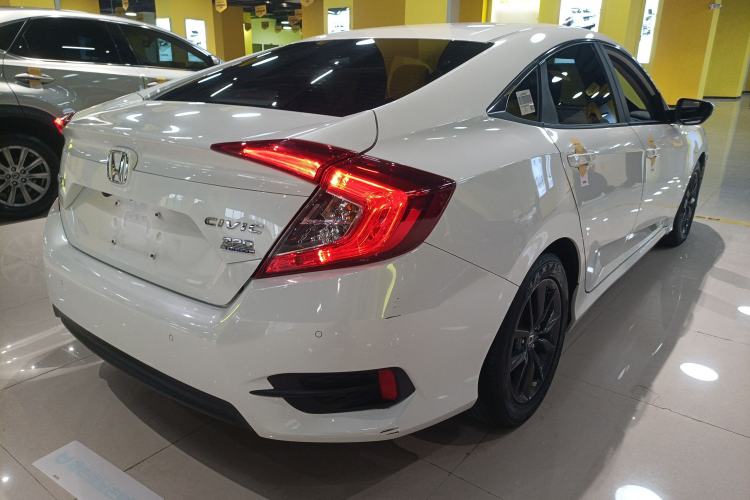 Used Honda Civic 2016 220TURBO CVT Prestige Edition
