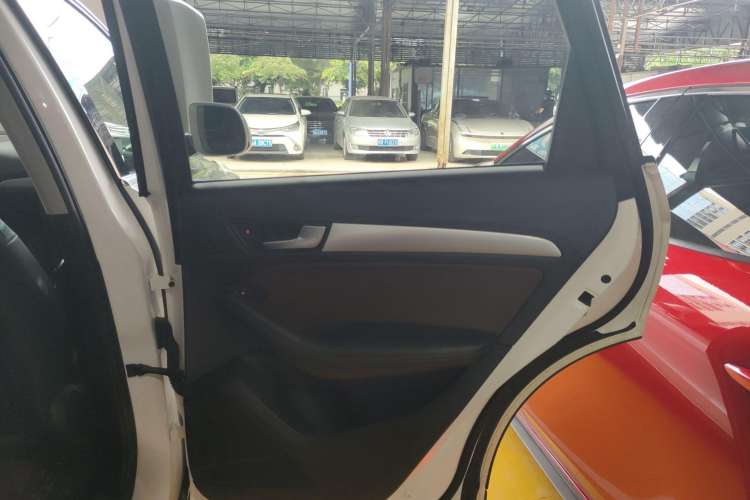 Used Audi Q5 2018 Collector's Edition 40 TFSI Technology Model
