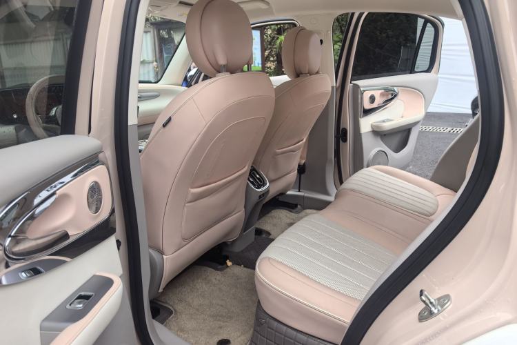 Used ORA Ballet Cat 2022 401 km Nutcracker Edition
