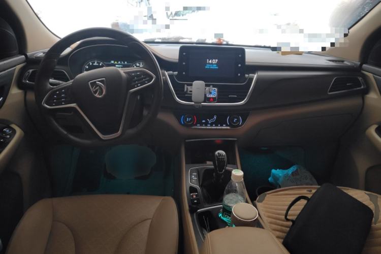 Used Baojun 730 2017 1.5T Manual Prestige Version 7 Seats
