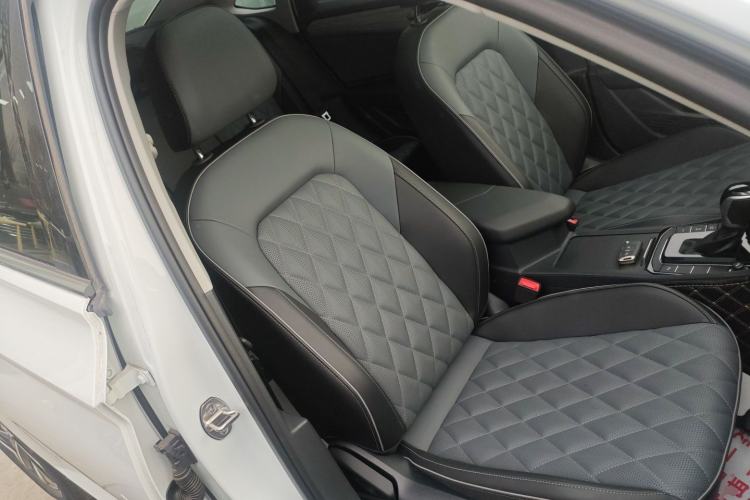 Used Volkswagen Sagitar 2025 300TSI DSG Excellence Edition
