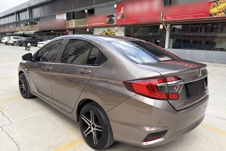 Used Honda Greiz 2016 1.5L CVT Classic Edition
