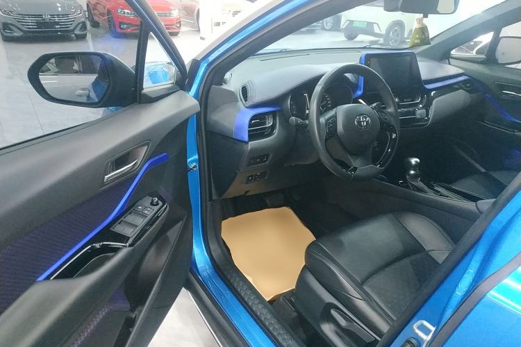 Used Toyota IZOA 2018 2.0L Yichi Edition China V Standard