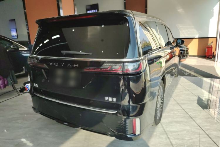 Used VOYAH Dream 2025 PHEV Four-Wheel-Drive Flagship Kunpeng Edition
