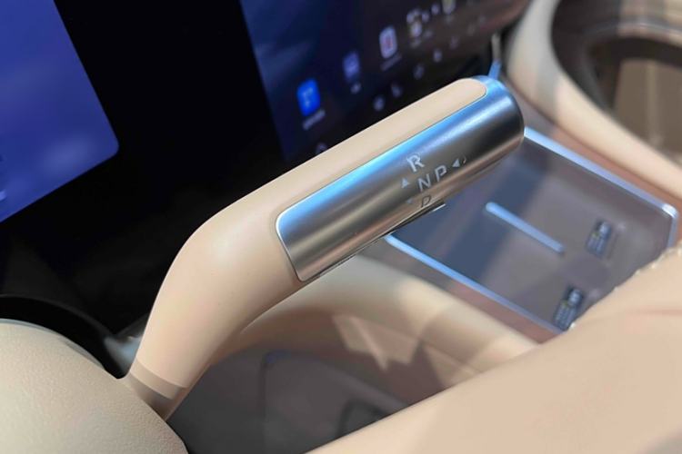 Used Hima AITO M9 2025 Extended-Range Ultra Version 52 kWh 6-Seater
