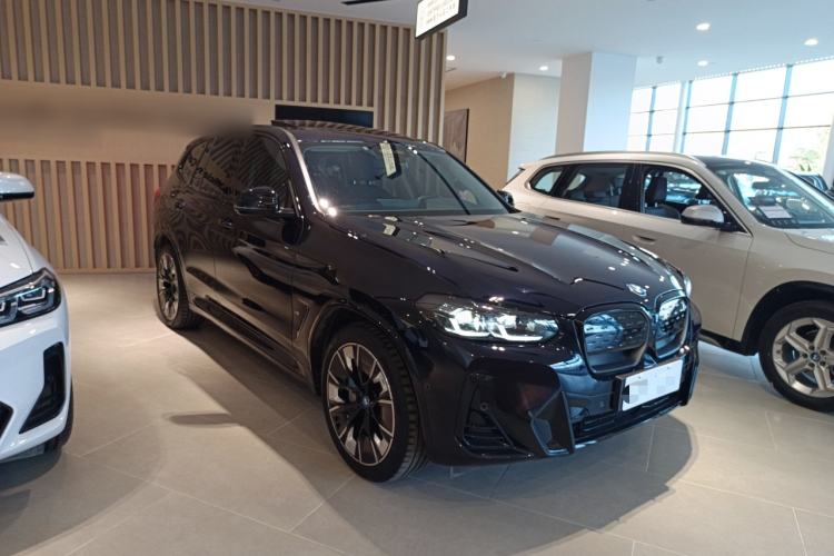 Used BMW iX3 2023 Leading Type
