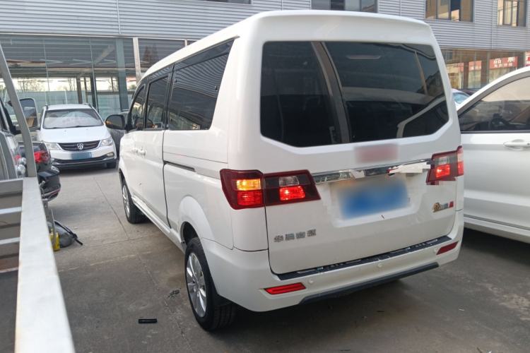 Used Jinbei Gold Hiace M Classic 2024 1.5L Travel Lion Passenger Van 6 Seats