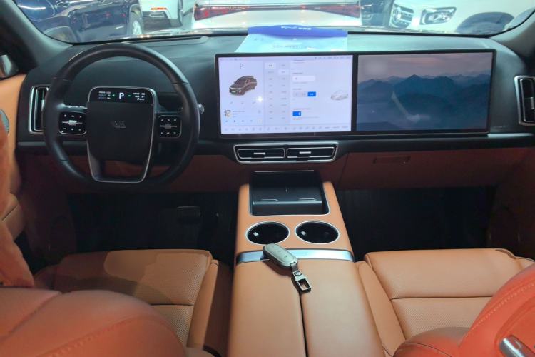 Used Li Auto L8 2023 Air model
