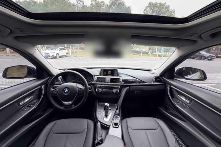 Used BMW 3 Series 2016 320Li Ambition Model
