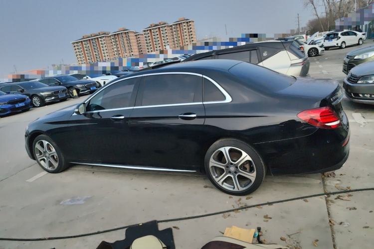 Used Mercedes-Benz E-Class 2017 E 300 L Sporty and Stylish Model
