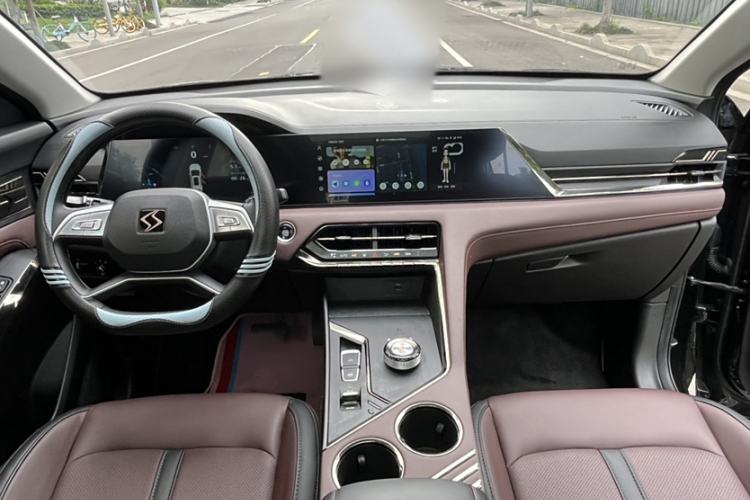 Used SOL X8 PLUS 2023 1.5 TGDI DCT Smart Edition 7-Seater
