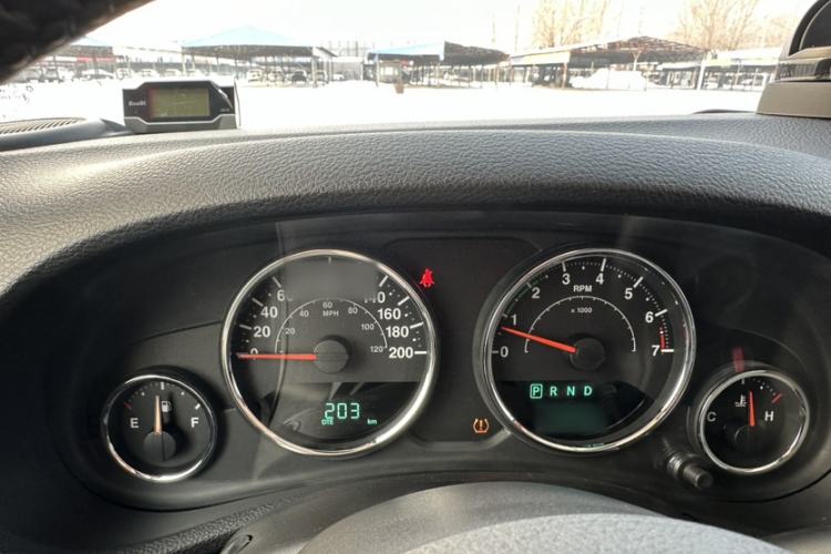 Used  Wrangler 2015 3.6L Rubicon Two-Door Comfort Edition
