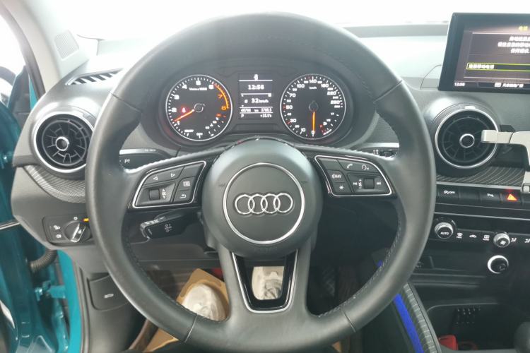 Used Audi Q2L 2020 35 TFSI Fashion Dynamic Model
