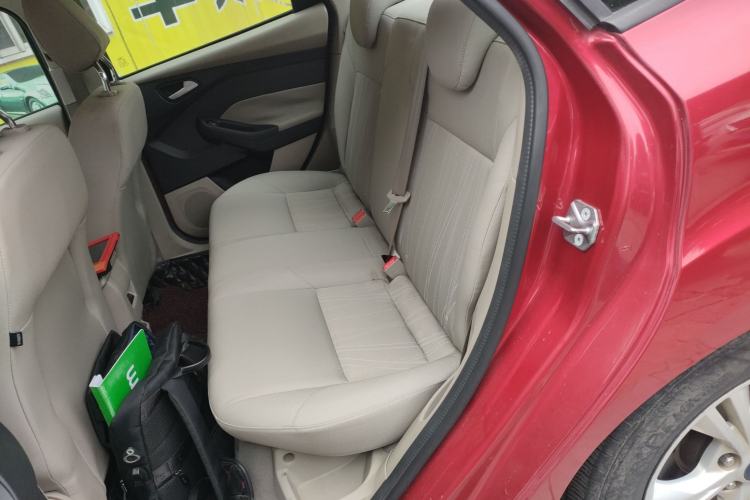 Used Ford Focus 2015 Sedan 1.6L Automatic Comfort Model
