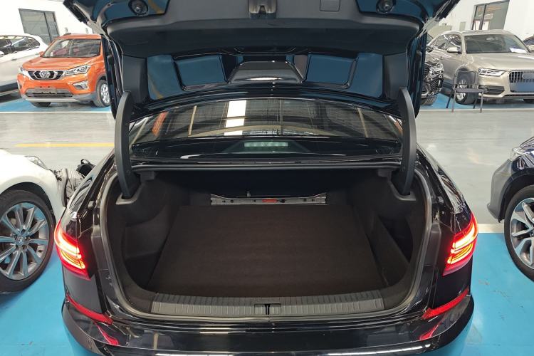 Used Volkswagen Passat 2022 330TSI Elite Edition Custom Version
