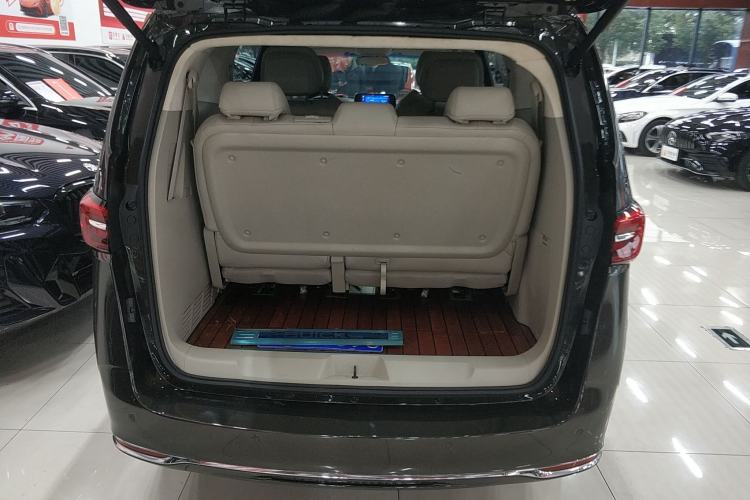 Used Buick GL8 2021 Land Cruiser Executive Class 652T Comfort Model