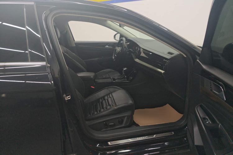 Used Volkswagen Passat 2021 330TSI Elite Edition
