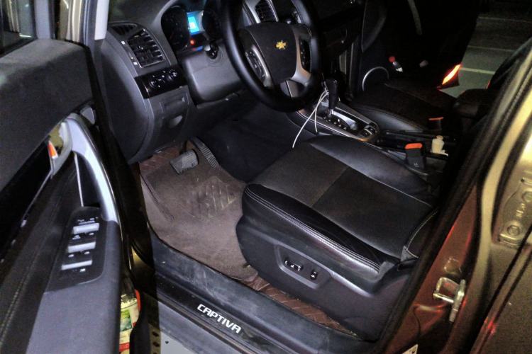 Used Chevrolet Captiva 2017 2.4L 4x4 Flagship Edition 7-Seater