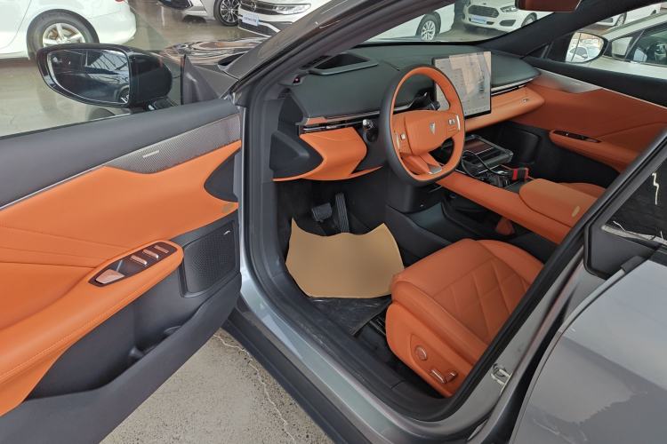 Used  S05 2024 200 Ultra Range-Extended Long-Range Version
