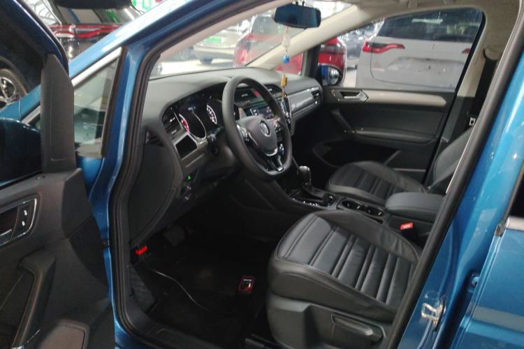 Used Volkswagen Touran 2018 Volkswagen Touran L 280TSI DSG Boundary Edition 7 Seats China V Emission Standard