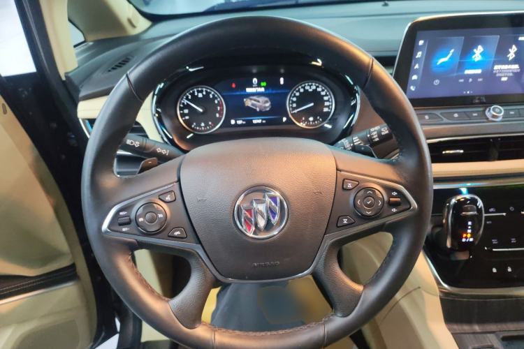 Used Buick GL8 2023 Facelifted Land Cruiser Executive Luxury Version
