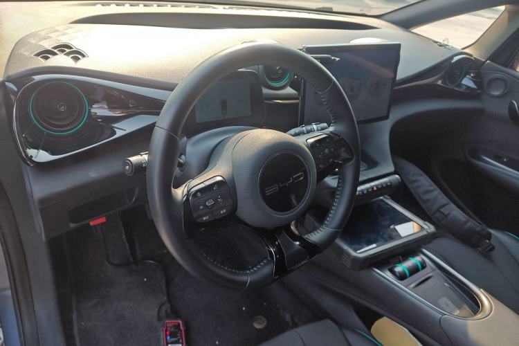 Used BYD Dolphin 2024 Honor Edition 420km Fashion Version
