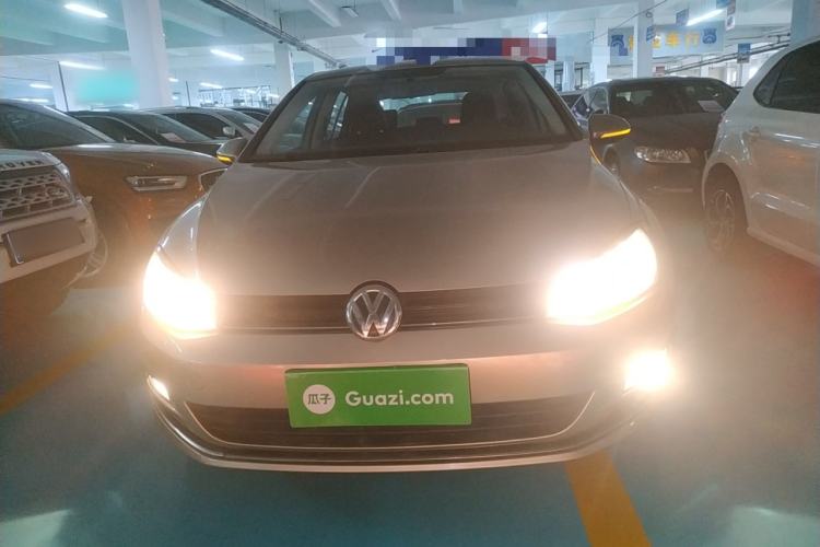 Used Volkswagen Golf 2016 1.6L Automatic Fashion Model
