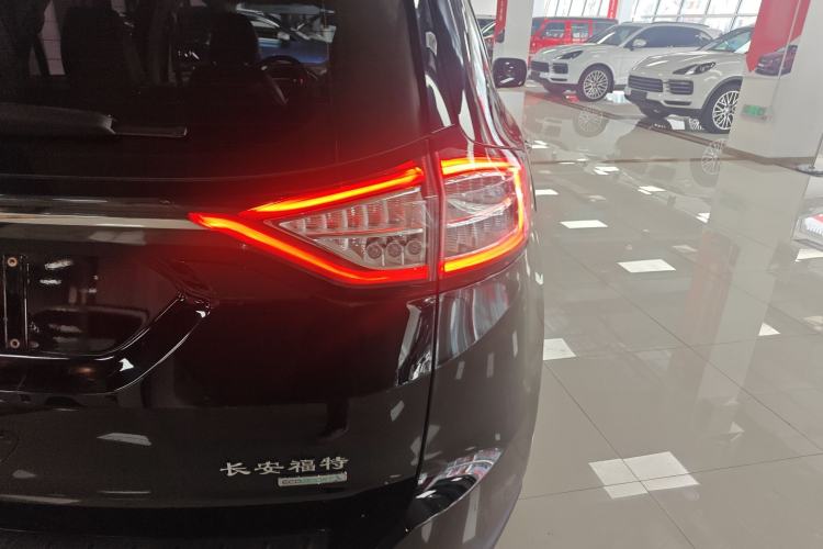 Used Ford Edge 2017 EcoBoost 245 Two-Drive Platinum Edition 5 Seats