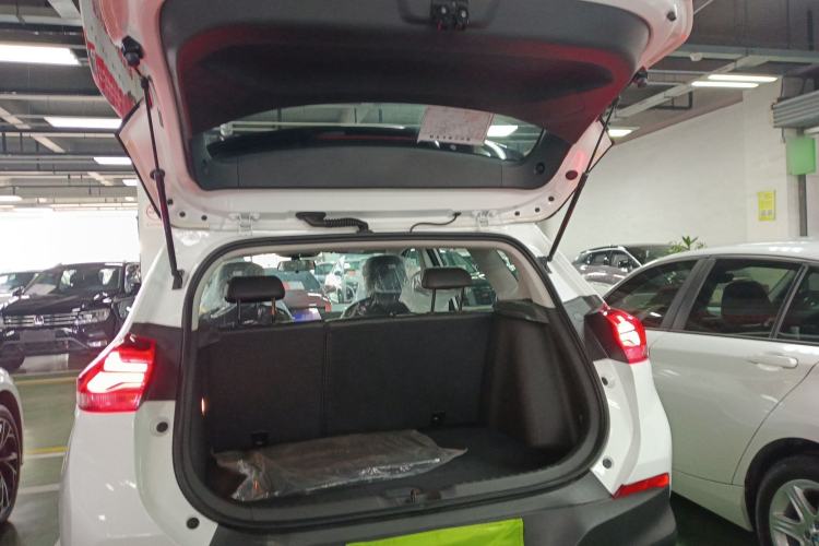 Used Chevrolet Trax 2023 Encore RS 1.5T CVT Cool