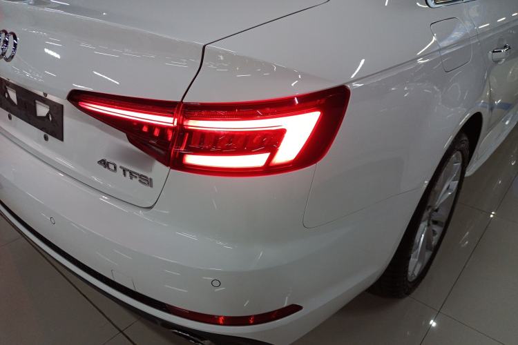 Used Audi A4L 2018 30th Anniversary Edition 40 TFSI Fashion Model